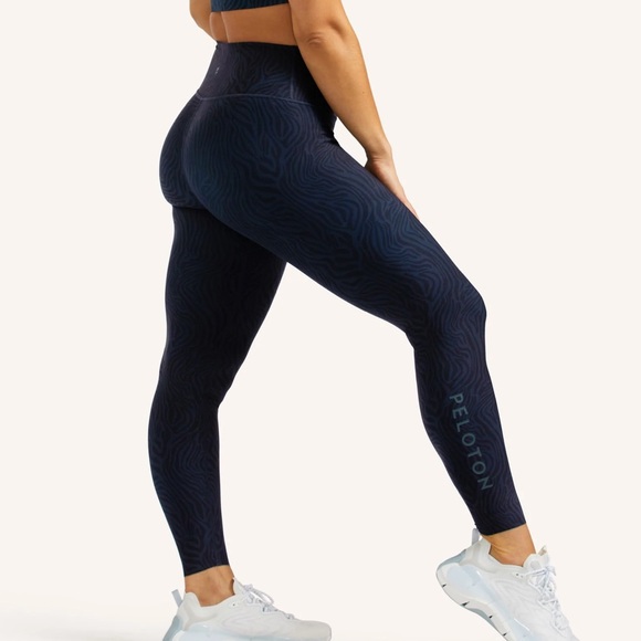 Peloton Cadent High-Rise Reversible Zebra Print Legging Black/Blue size Medium - Picture 2 of 16
